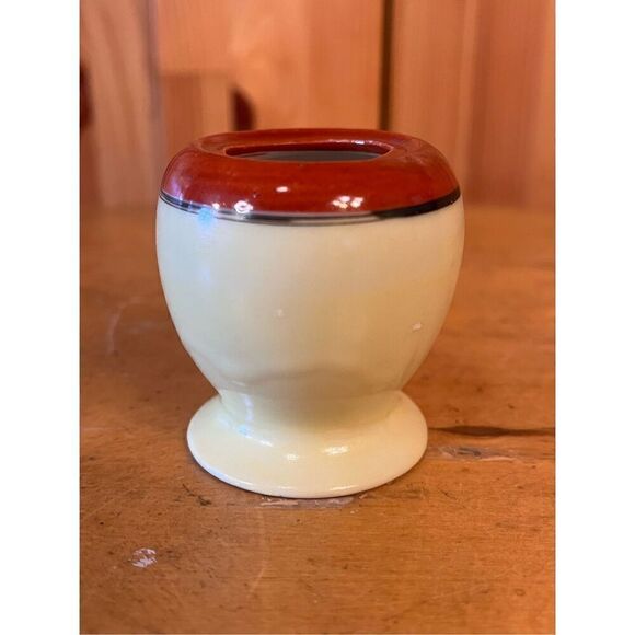 Vintage small hand painted Floral Porcelain Vase Made in Japan - Picture 4 of 7